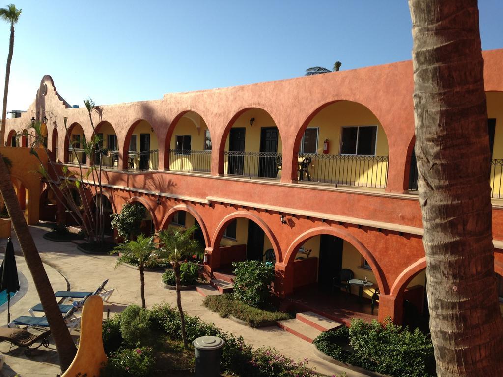 Hotel Mar De Cortez Кабо Сан Лукас Екстериор снимка
