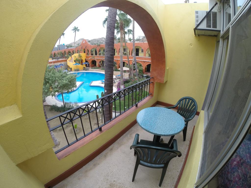 Hotel Mar De Cortez Кабо Сан Лукас Екстериор снимка