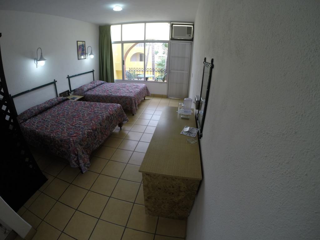 Hotel Mar De Cortez Кабо Сан Лукас Екстериор снимка