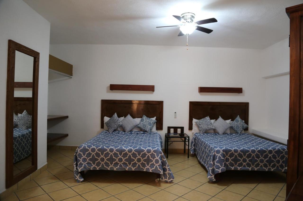 Hotel Mar De Cortez Кабо Сан Лукас Екстериор снимка